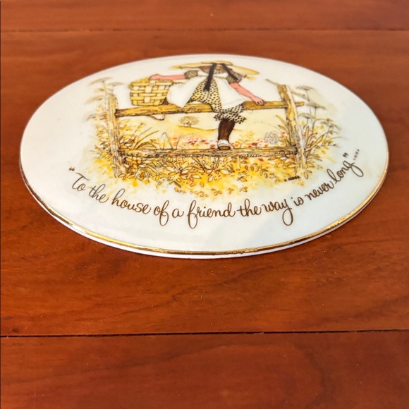 Vintage Holly Hobbie Porcelain Plaque - 6”x 5” - Picture 2 of 4